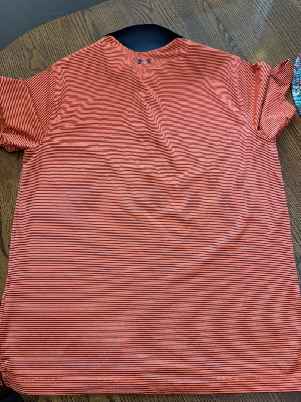 Under Armour Heat Gear Loose Fit Men’s Orange/Grey Stripe Polo - Picture 4 of 5